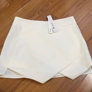 NEW white aqua envelope skort